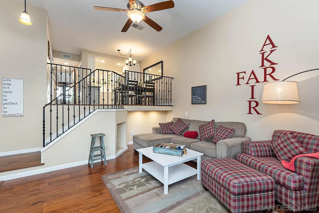 Photo #4: 240000403 Listing 