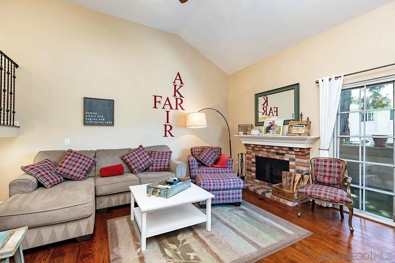 Photo #3: 240000403 Listing 
