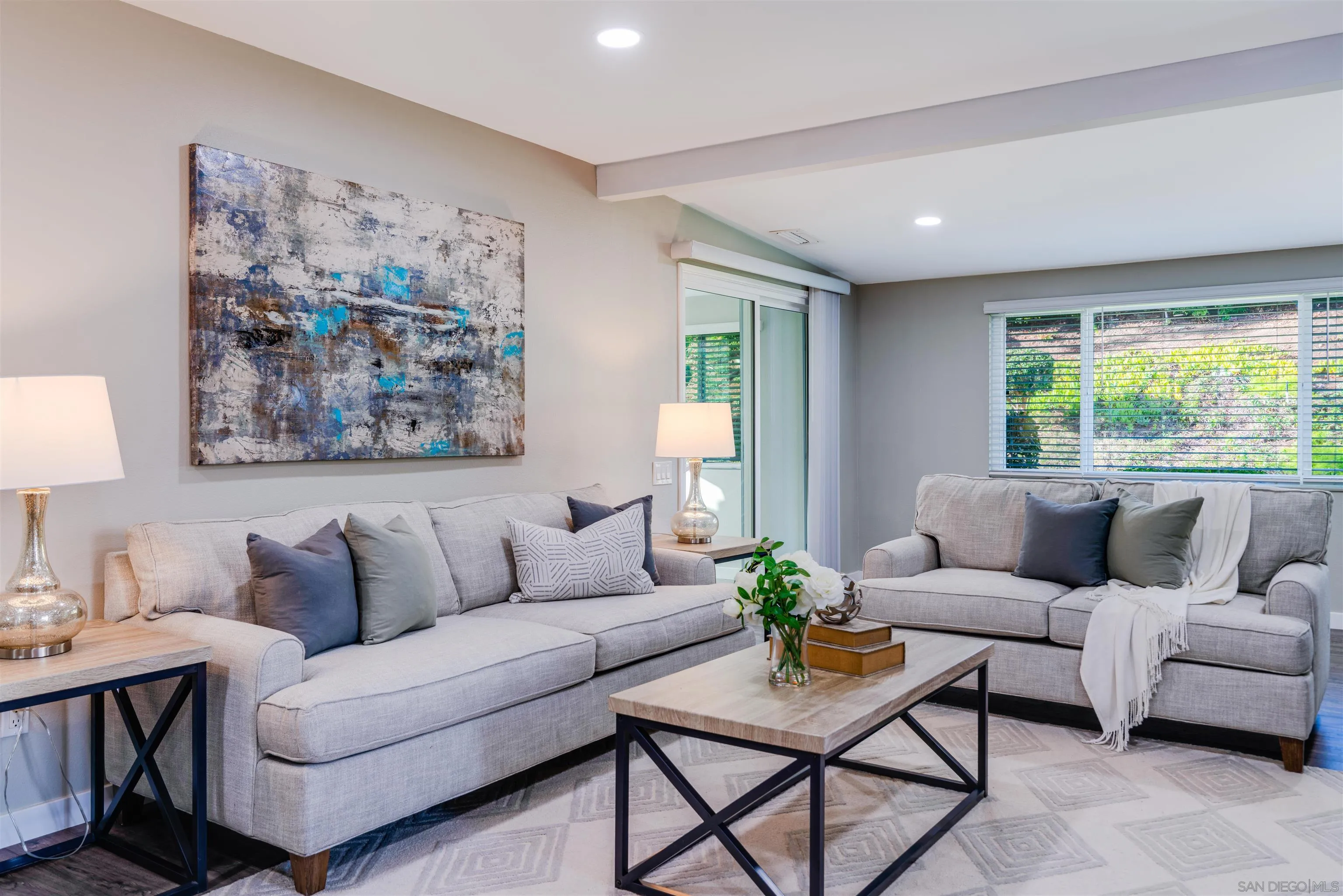 Photo #5: 240000453 Listing 