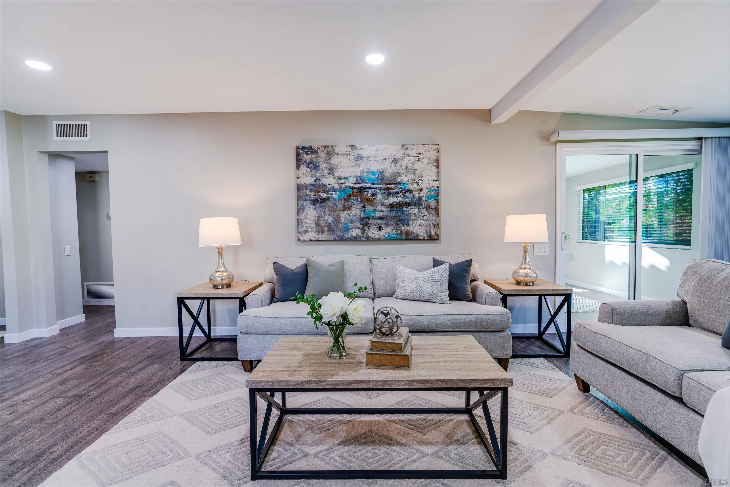 Photo #6: 240000453 Listing 