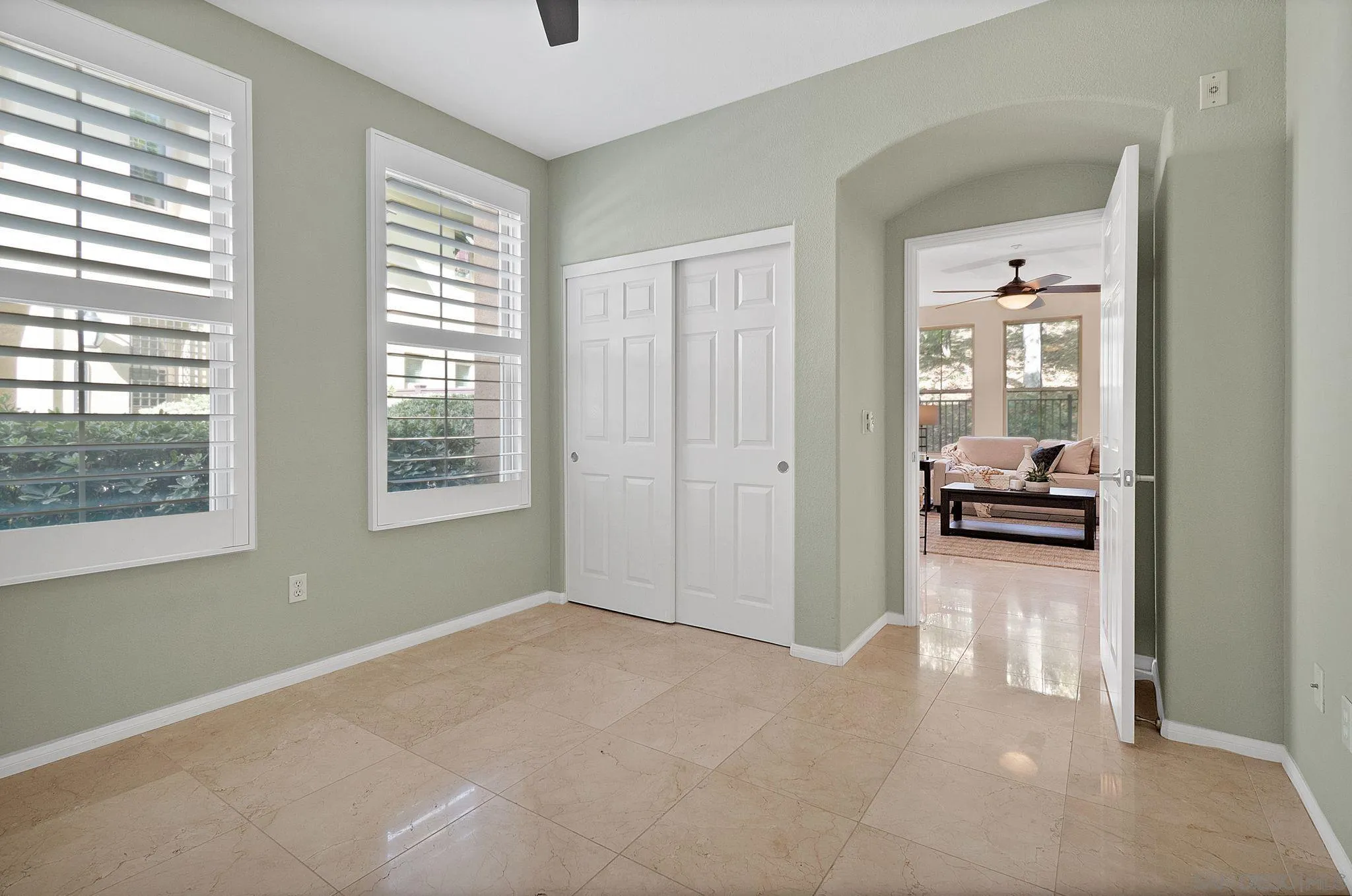 Photo #5: 240000472 Listing 