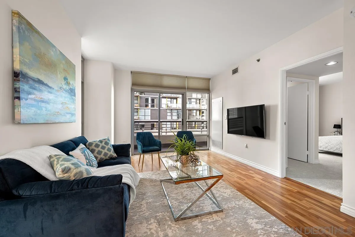Photo #2: 240000611 Listing 