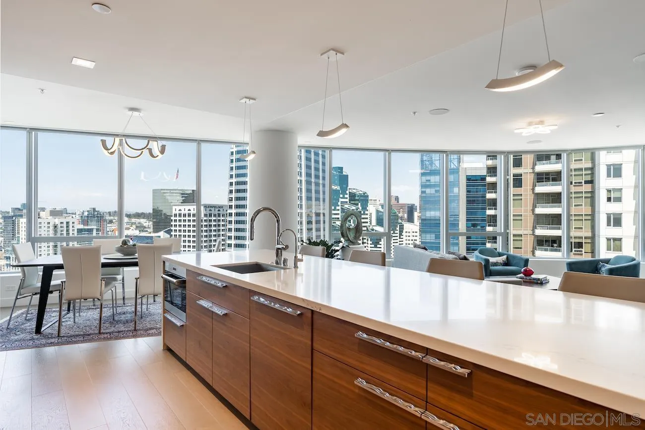 Photo #6: 240000633 Listing 