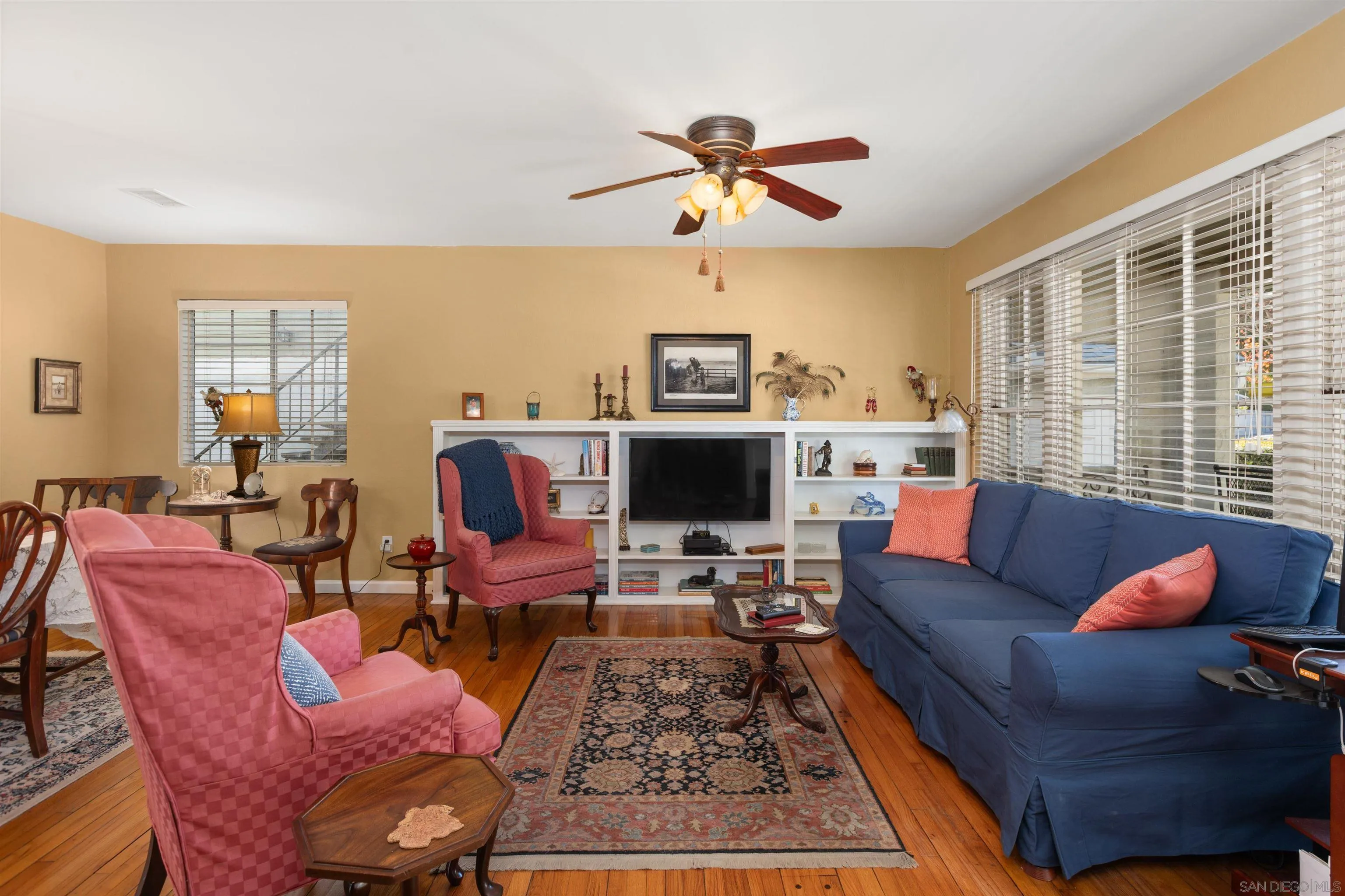 Photo #3: 240000638 Listing 