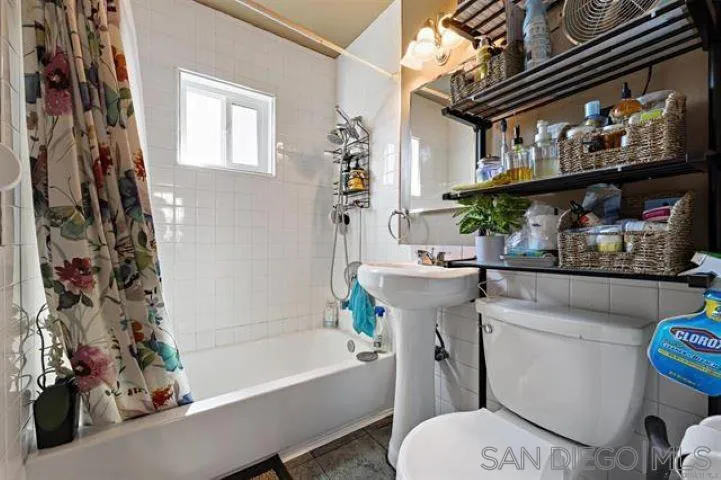 https://cdn.realtyfeed.com/cdn/127/240000684/8925649f92902875bd5925a6b0c6a268.webp