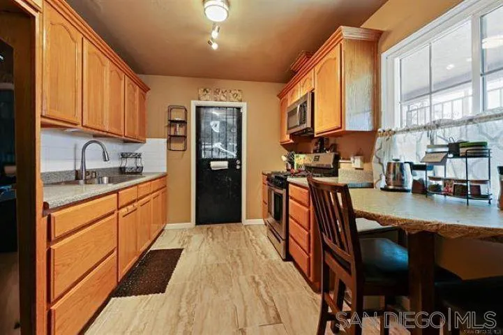 https://cdn.realtyfeed.com/cdn/127/240000684/db664520e386441f9b2225add0172641.webp