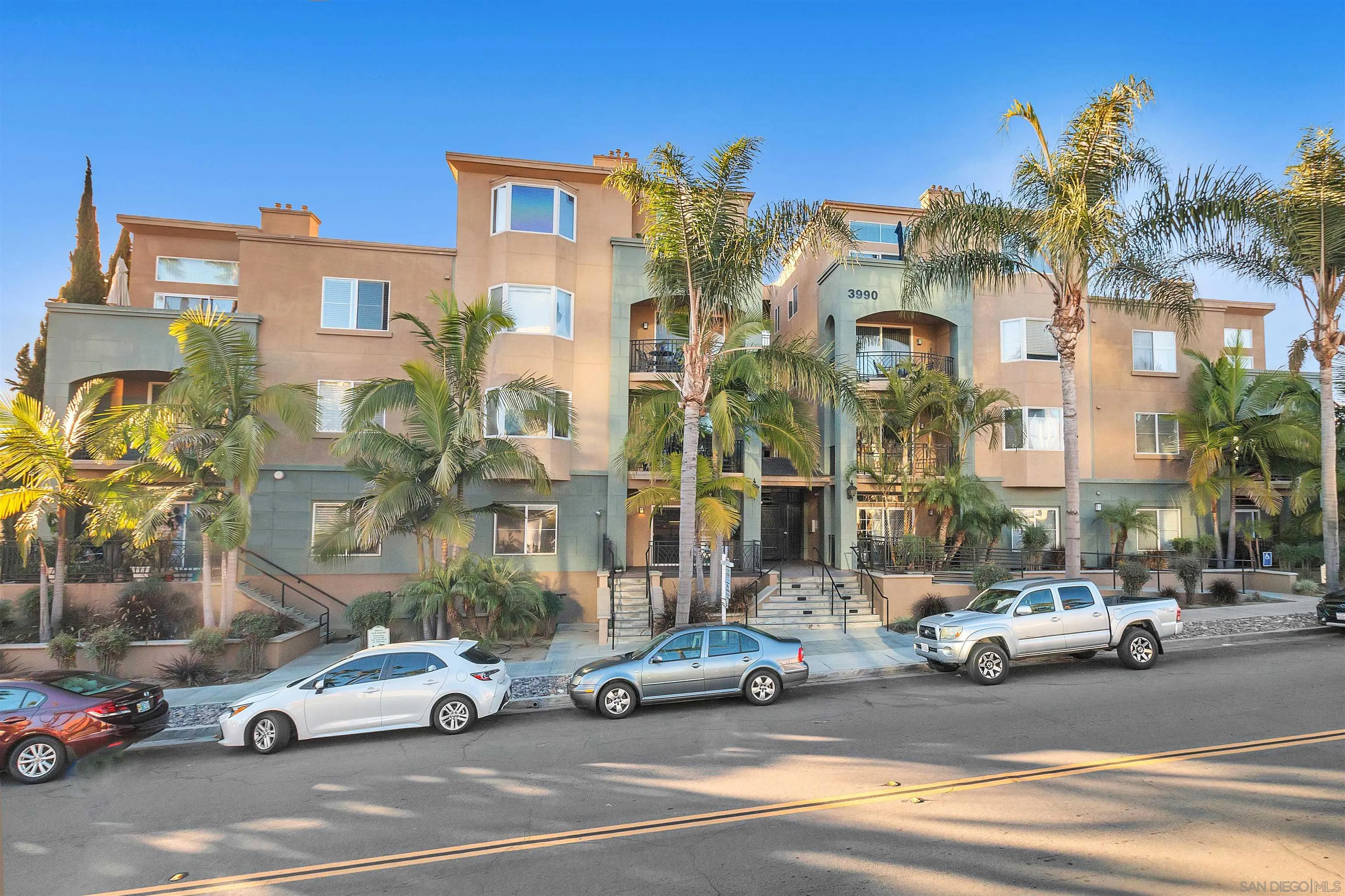 More Details about MLS # 240000887 : 3990 CENTRE ST UNIT 101