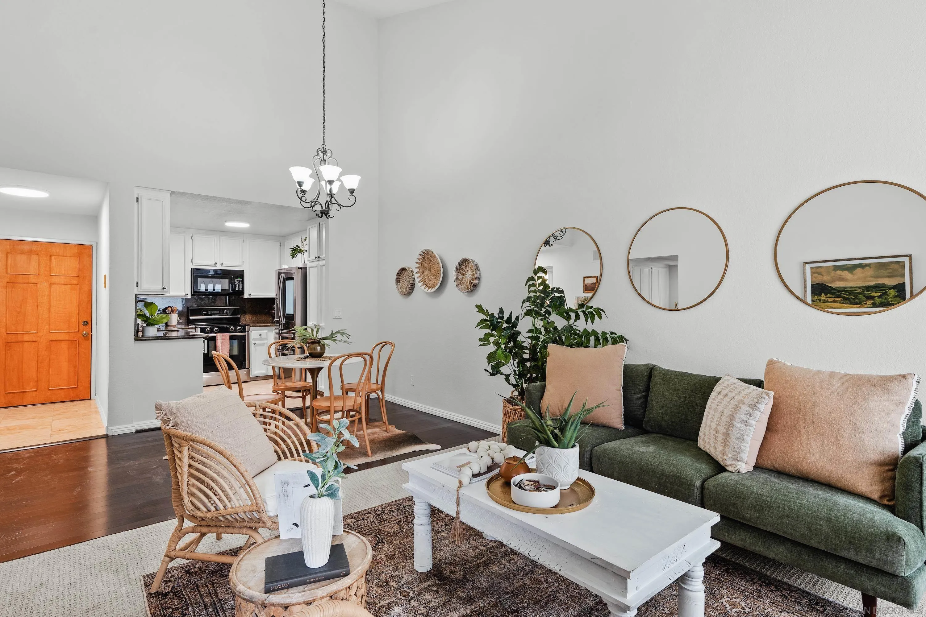 Photo #4: 240000949 Listing 