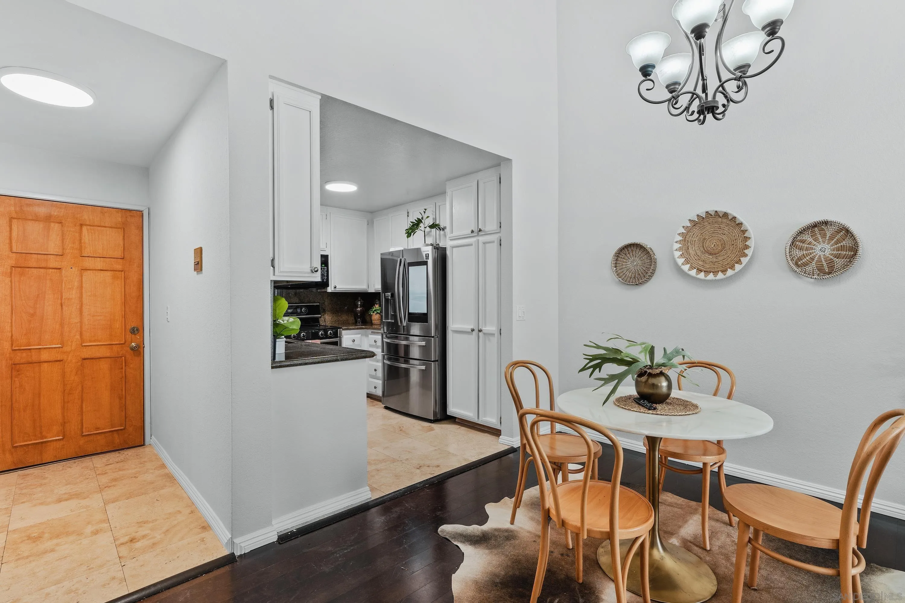 Photo #2: 240000949 Listing 