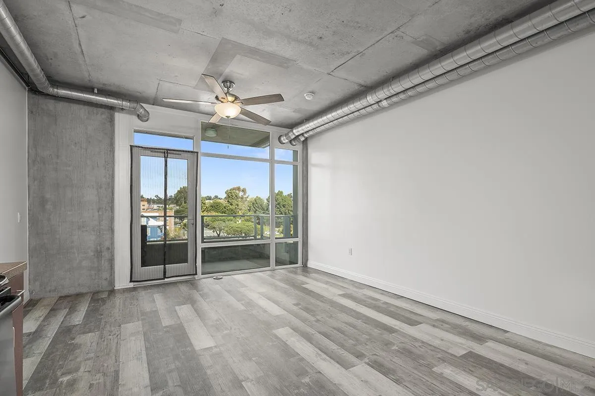 Photo #3: 240001093 Listing 