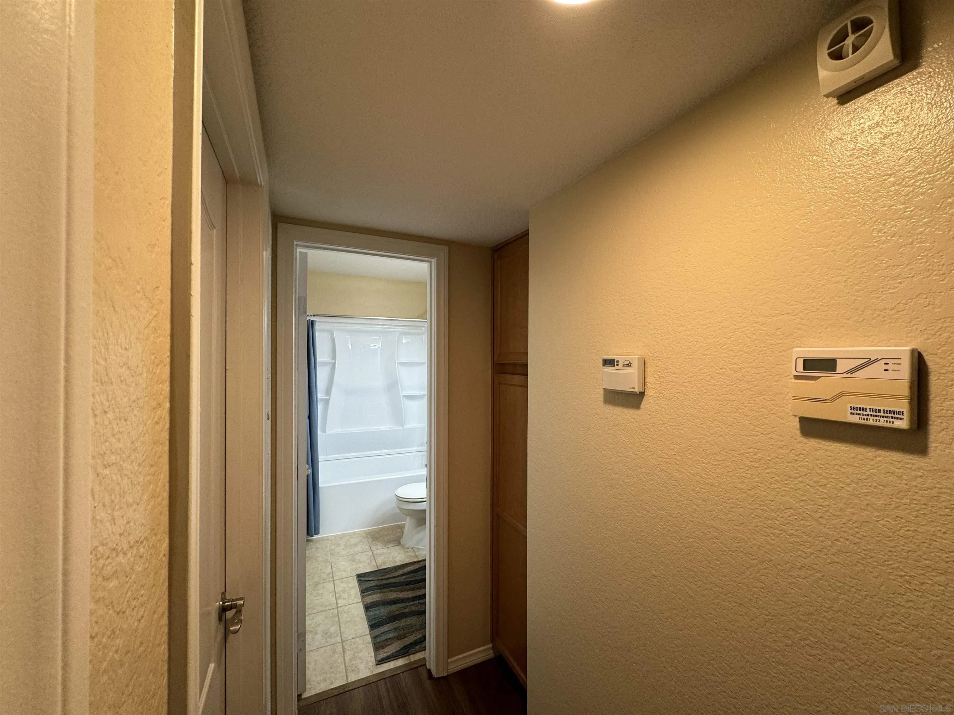 Photo #5: 240001156 Listing 