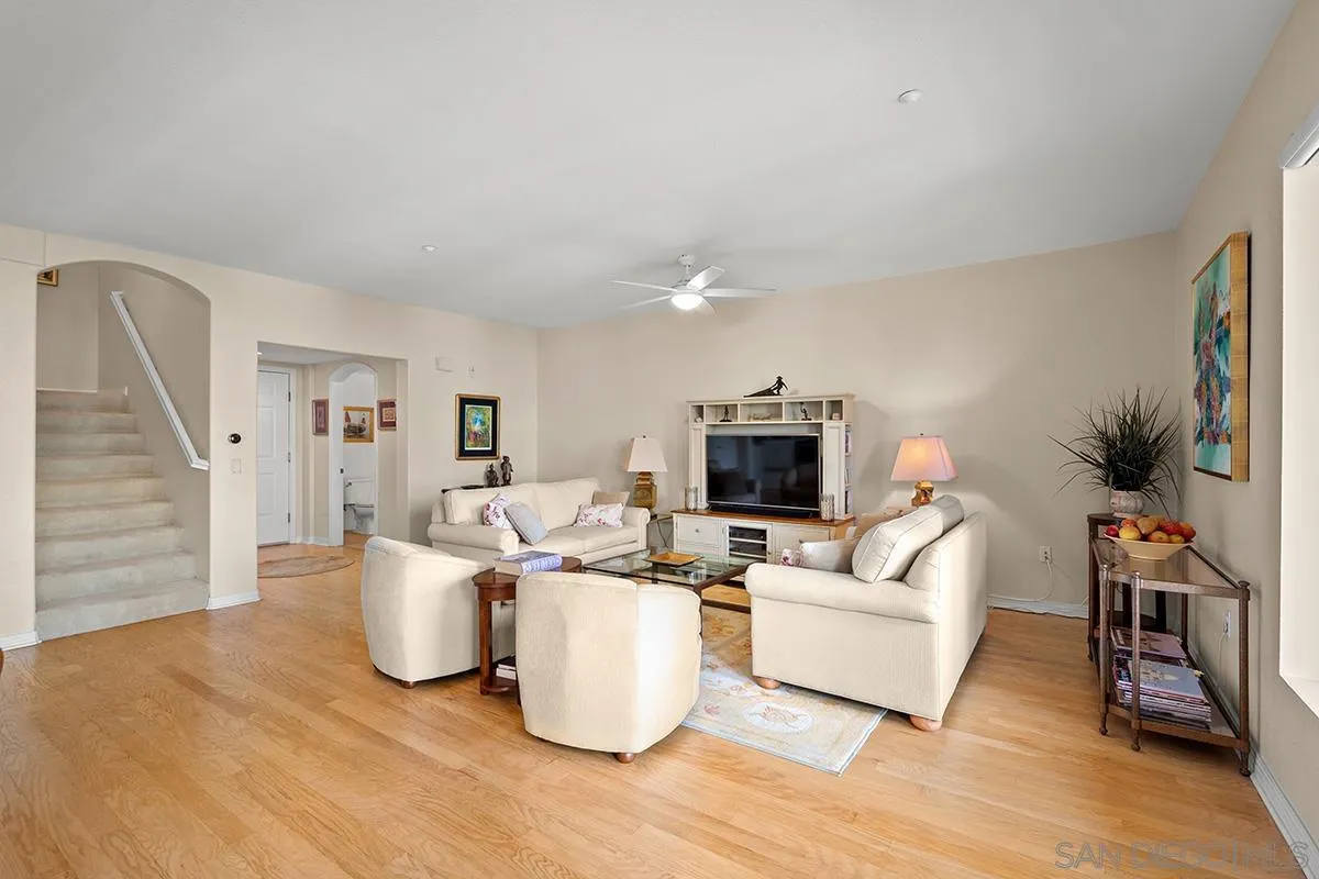 Photo #6: 240001178 Listing 