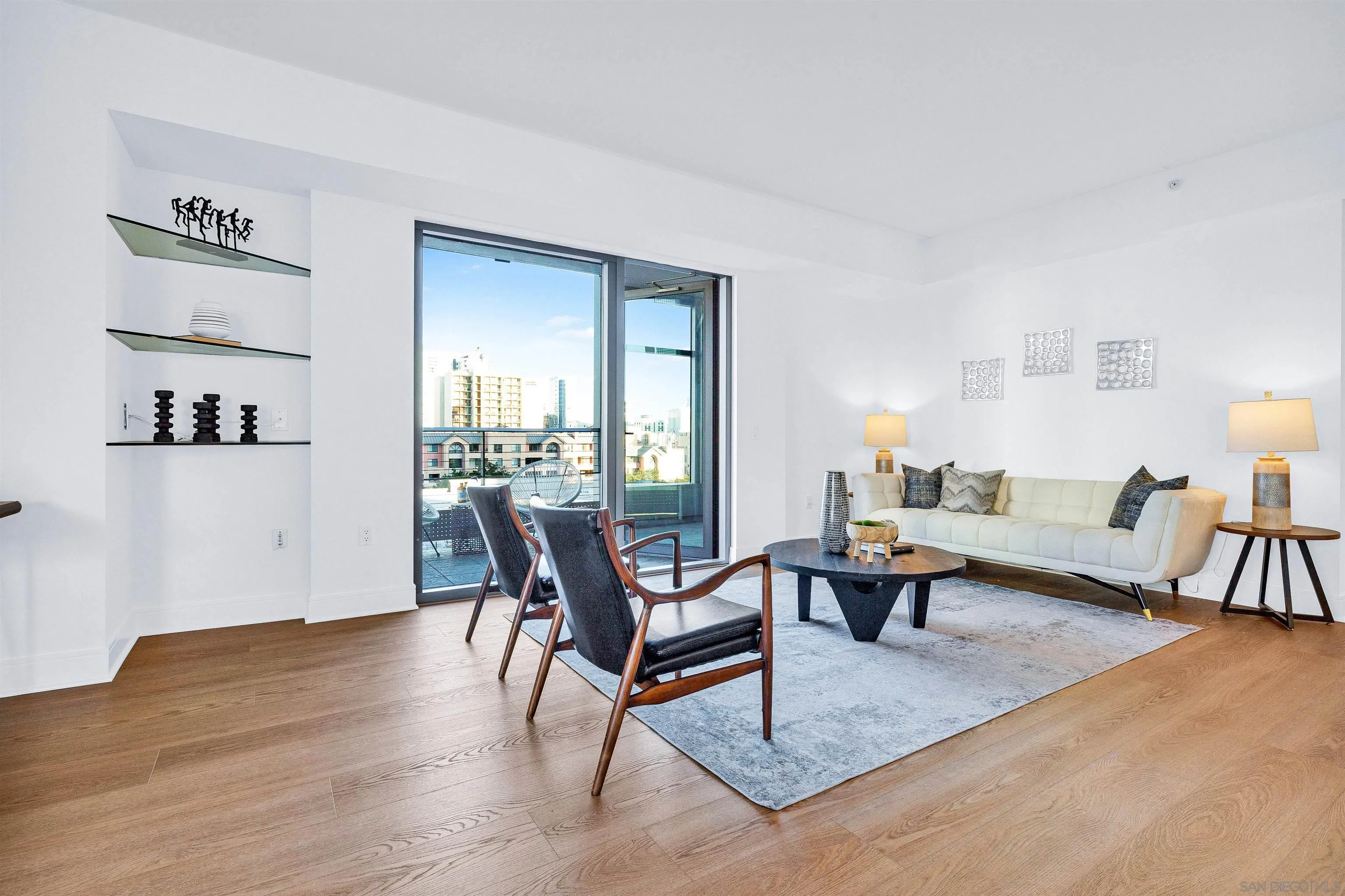 Photo #4: 240001196 Listing 