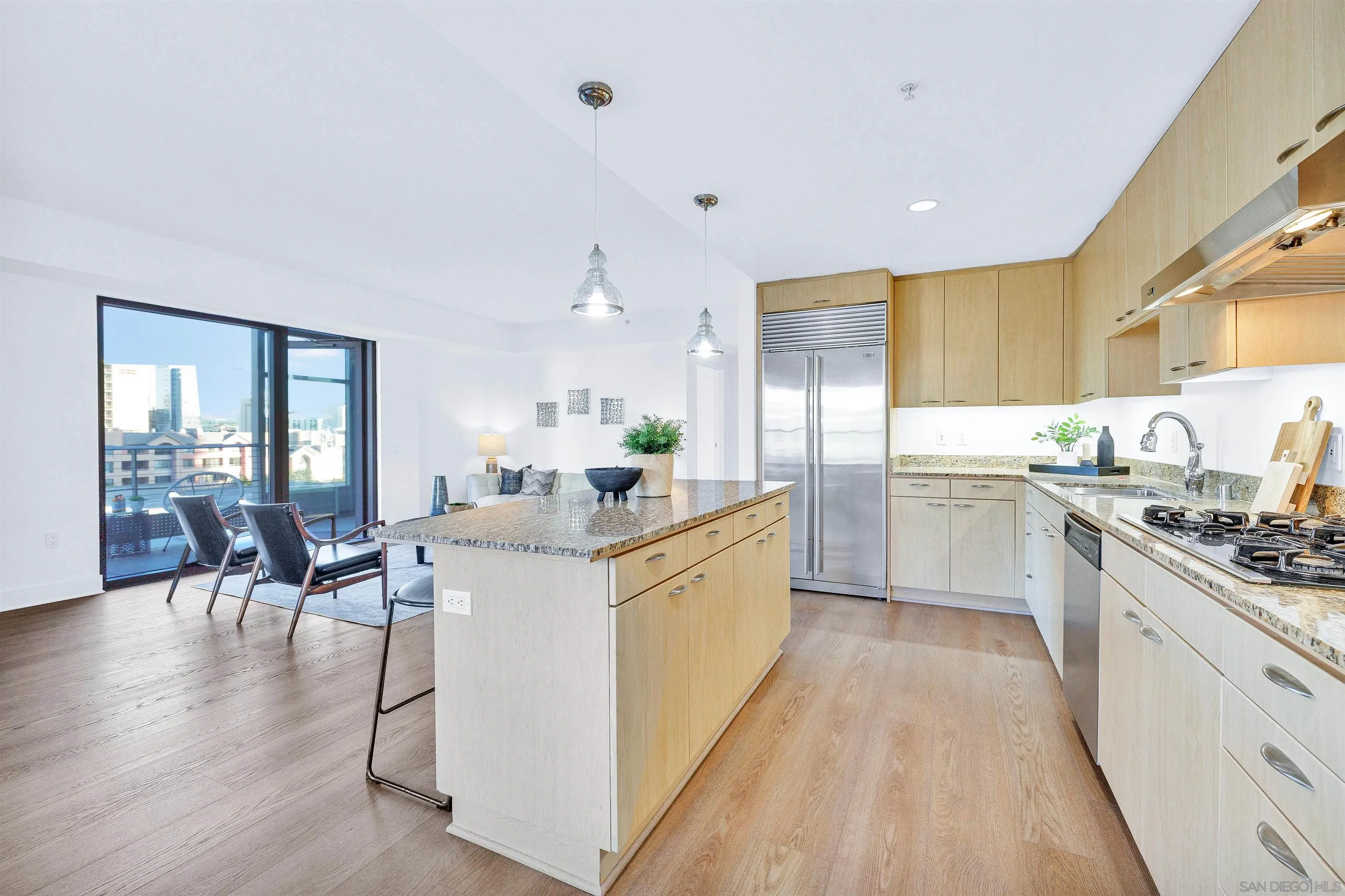 Photo #6: 240001196 Listing 