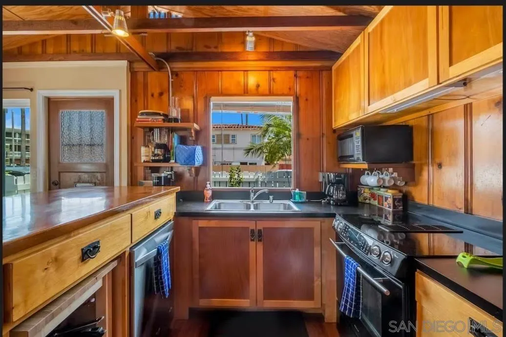 https://cdn.realtyfeed.com/cdn/127/240001453/50691ae5be530520618cd5a8edec17da.webp