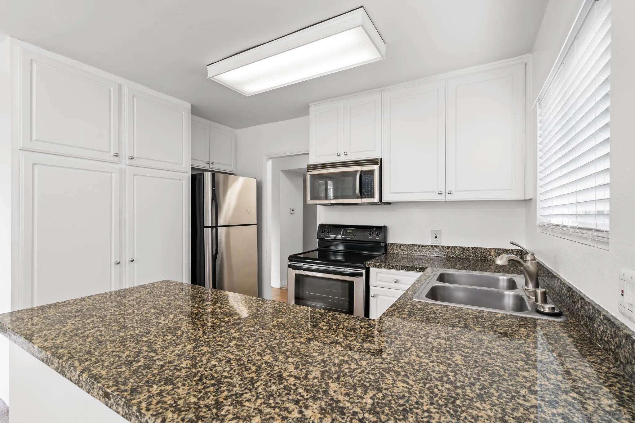 Photo #4: 240001519 Listing 