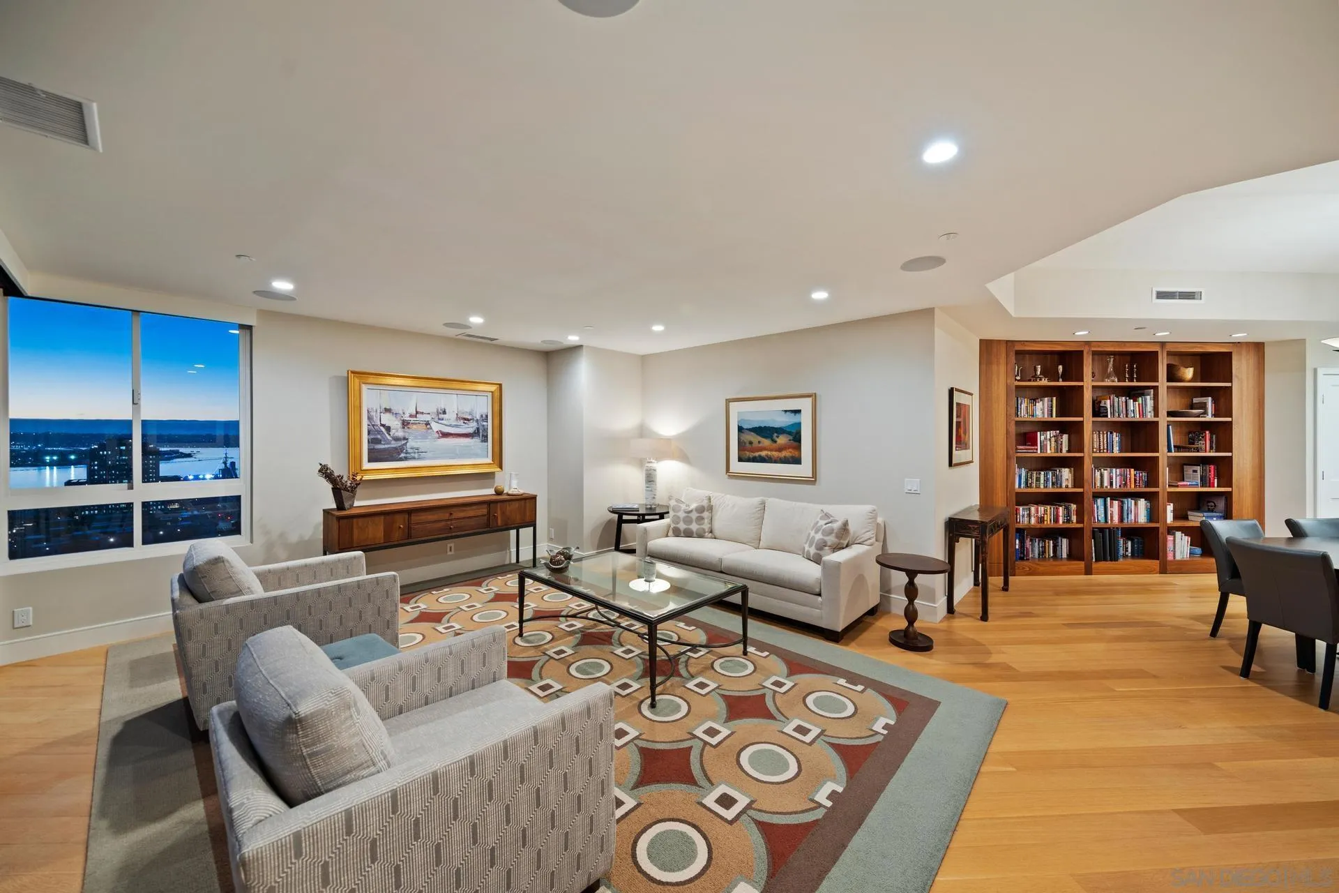 Photo #6: 240001569 Listing 