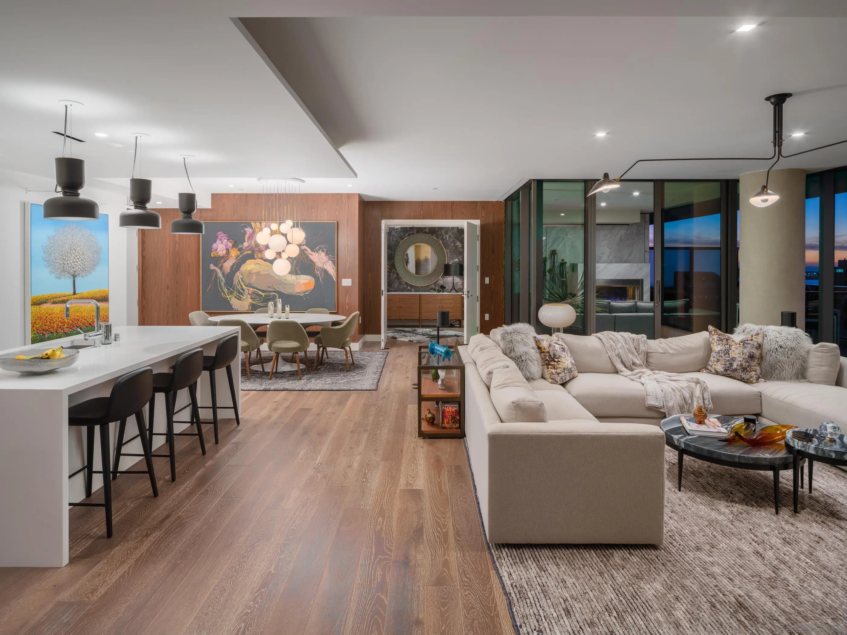 Photo #2: 240001587 Listing 