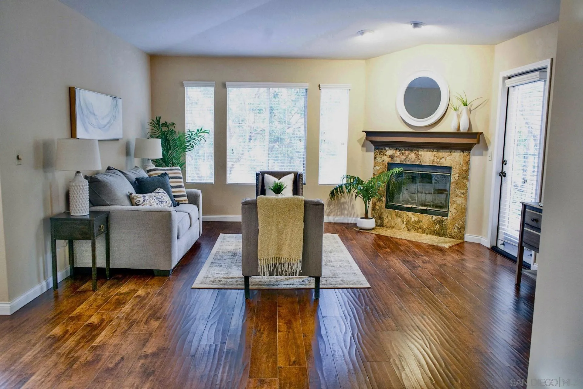 Photo #5: 240001654 Listing 