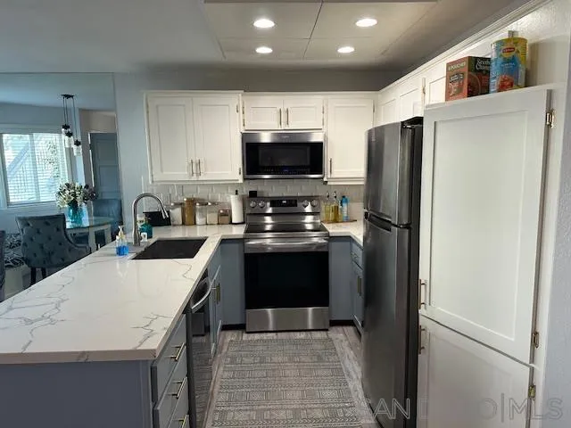 Photo #3: 240001683 Listing 