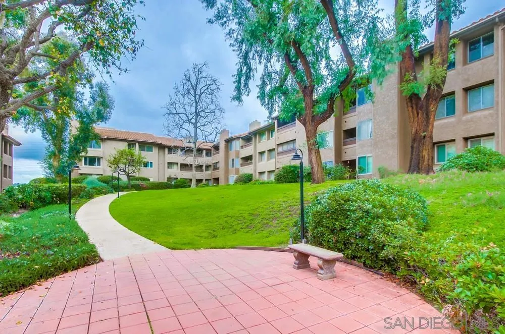 Photo #3: 240001908 Listing 