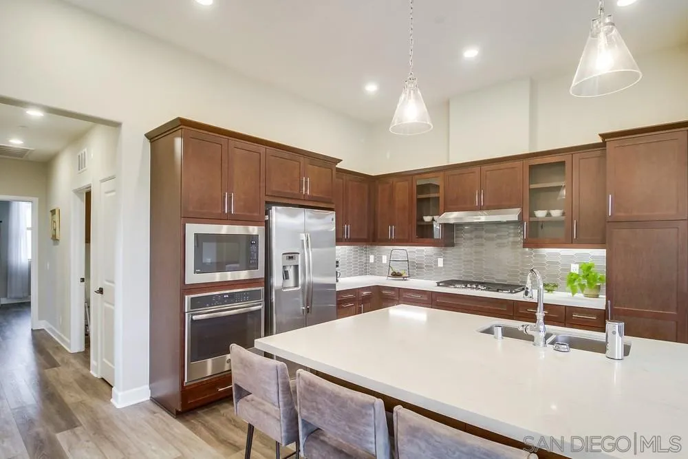 https://cdn.realtyfeed.com/cdn/127/240001915/1dced3e17b7ee362467cbedf14349332.webp