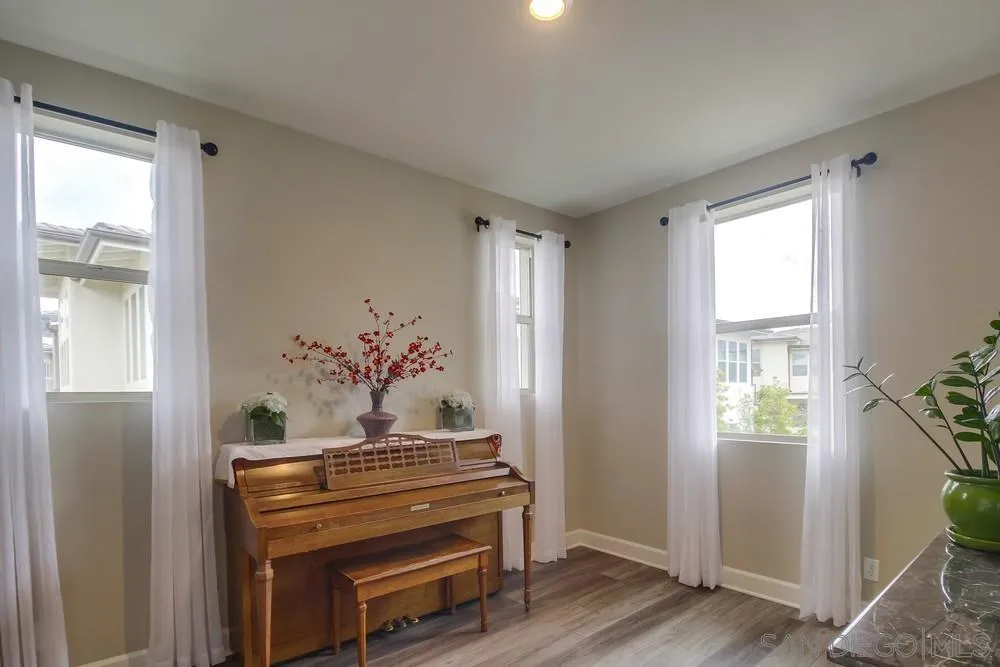 https://cdn.realtyfeed.com/cdn/127/240001915/940ca897db57741d75b8264268adb756.webp