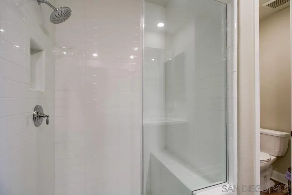 https://cdn.realtyfeed.com/cdn/127/240001915/97a7f7bbd0e8f3594c84427519ab4f3b.webp