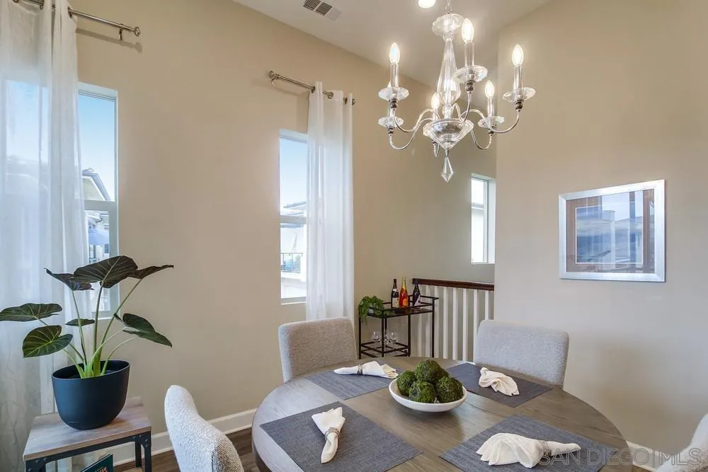 https://cdn.realtyfeed.com/cdn/127/240001915/bda1da42897933d173914f164931c047.webp