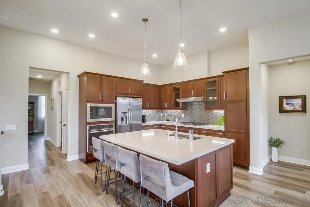 https://cdn.realtyfeed.com/cdn/127/240001915/ea884fa689f7d0b56785b19c6fc91133.webp
