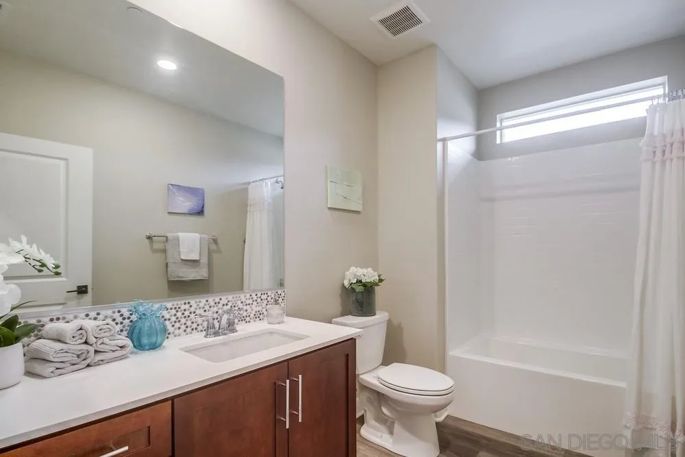 https://cdn.realtyfeed.com/cdn/127/240001915/f704aca07cb0be64f3584d446826e8db.webp