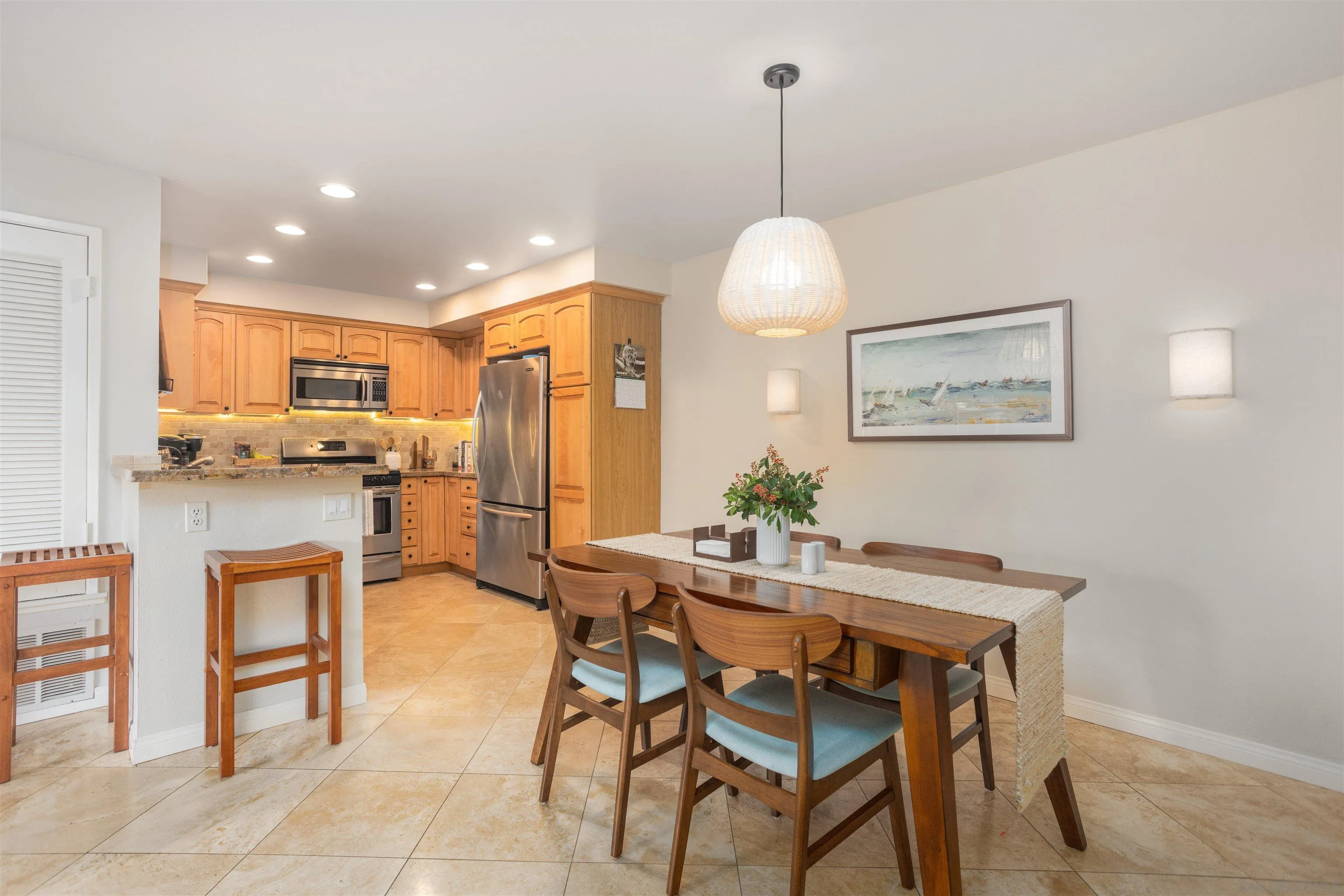 Photo #5: 240001997 Listing 