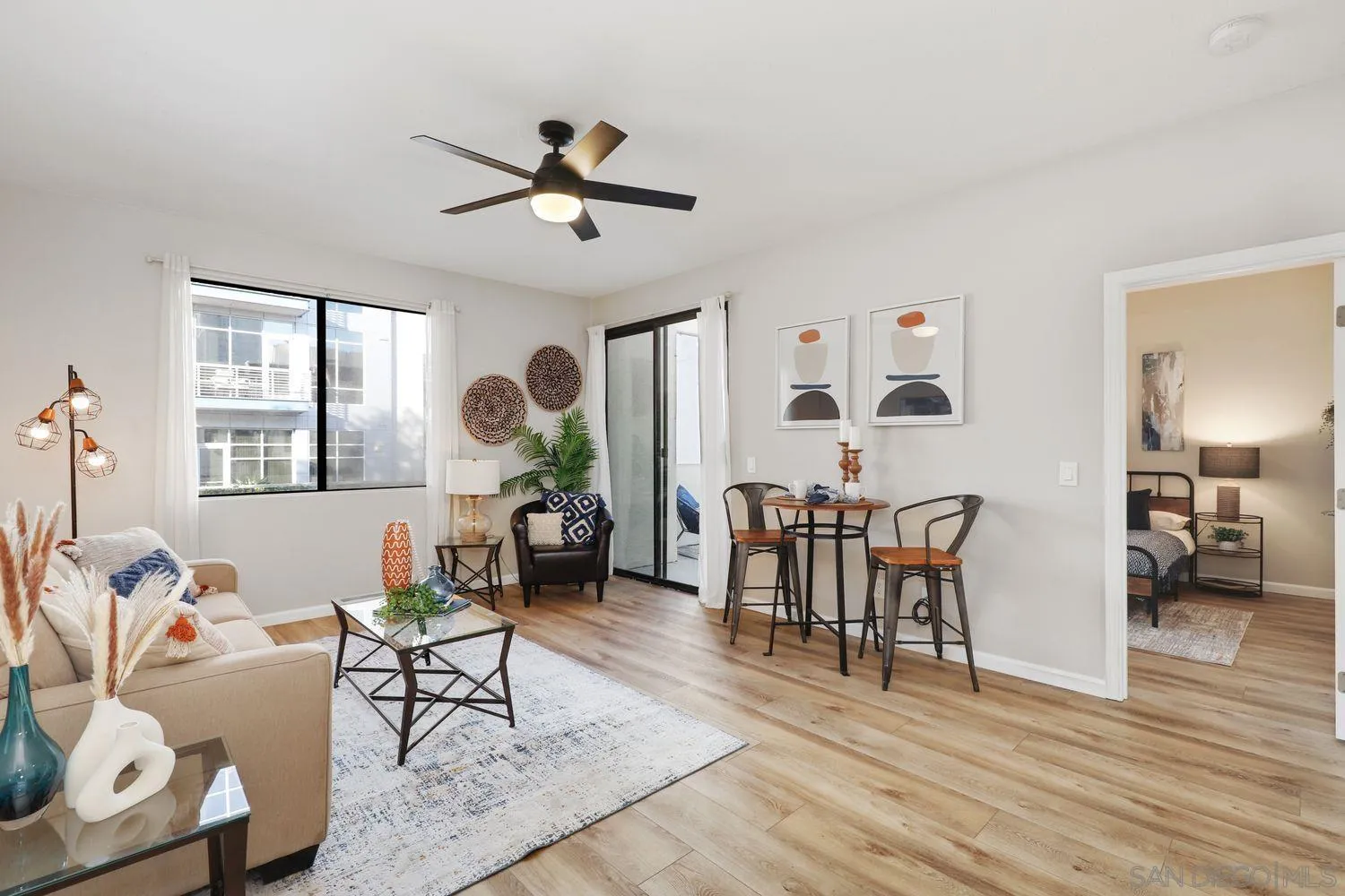 Photo #2: 240002000 Listing 