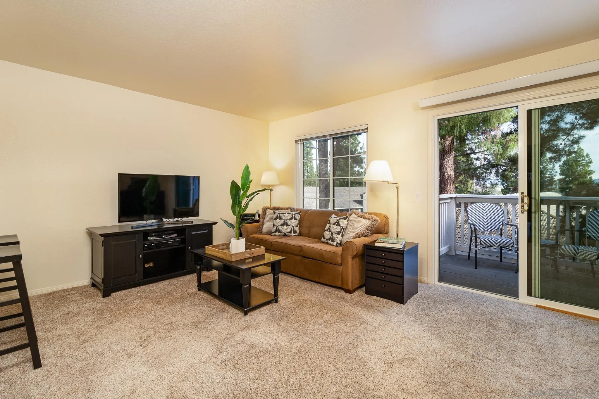 Photo #3: 240002041 Listing 