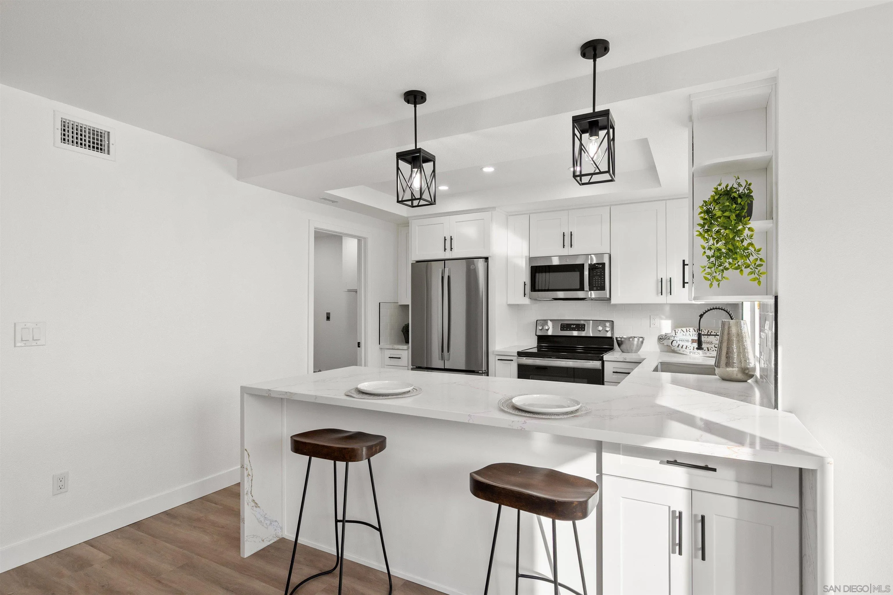 Photo #6: 240002047 Listing 