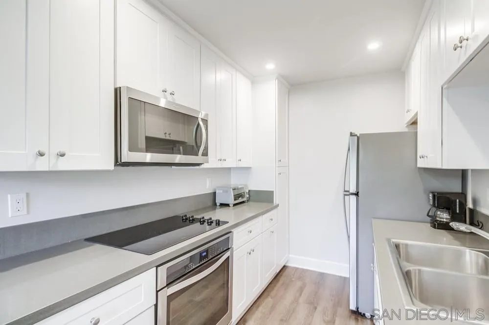 Photo #3: 240002205 Listing 