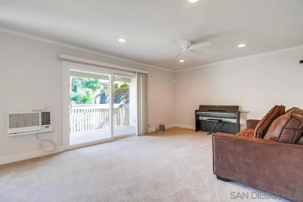Photo #6: 240002205 Listing 