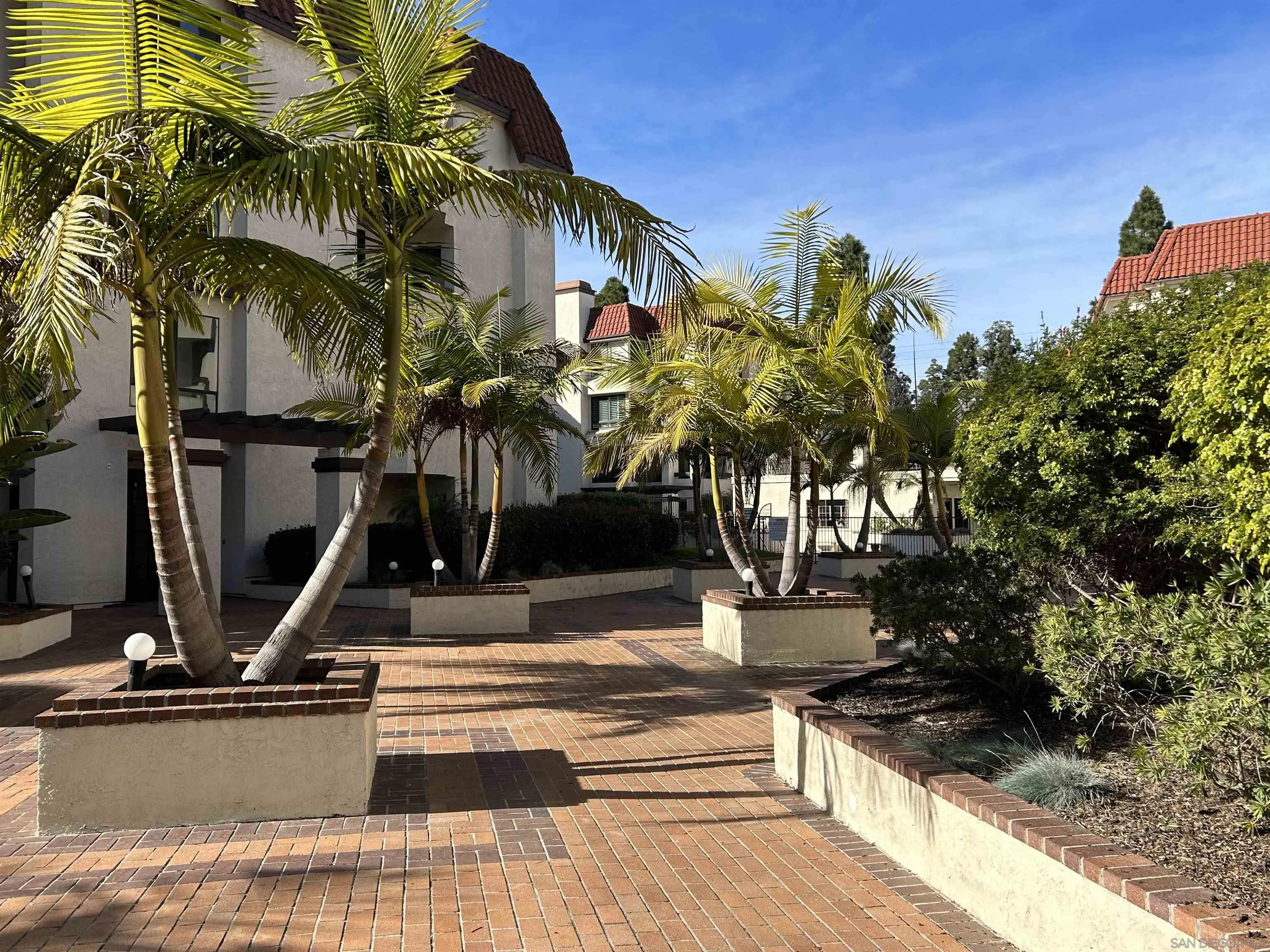 Photo #3: 240002256 Listing 