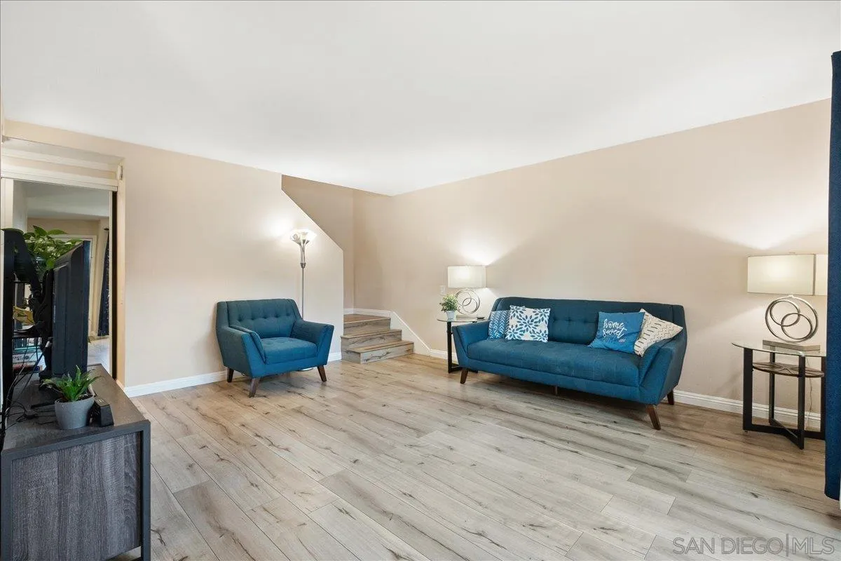 Photo #6: 240002292 Listing 