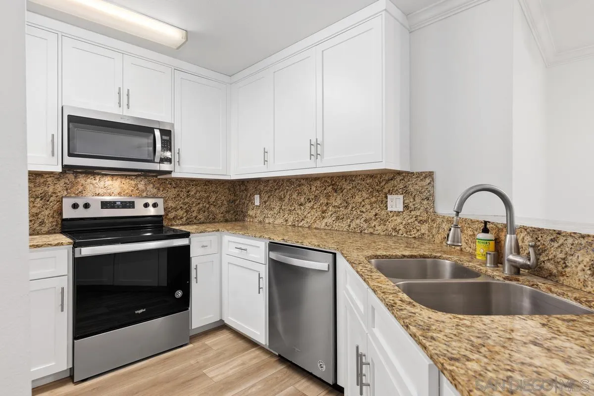 Photo #6: 240002325 Listing 