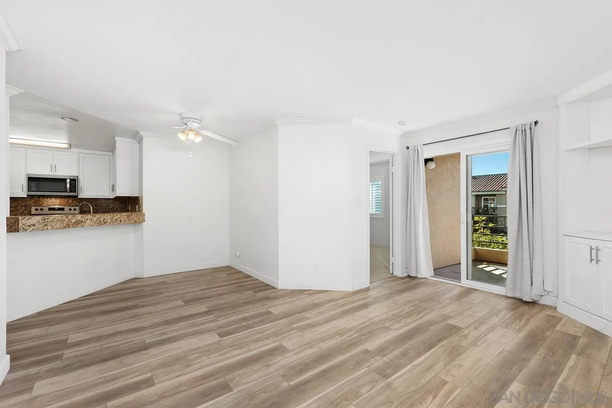 Photo #5: 240002325 Listing 