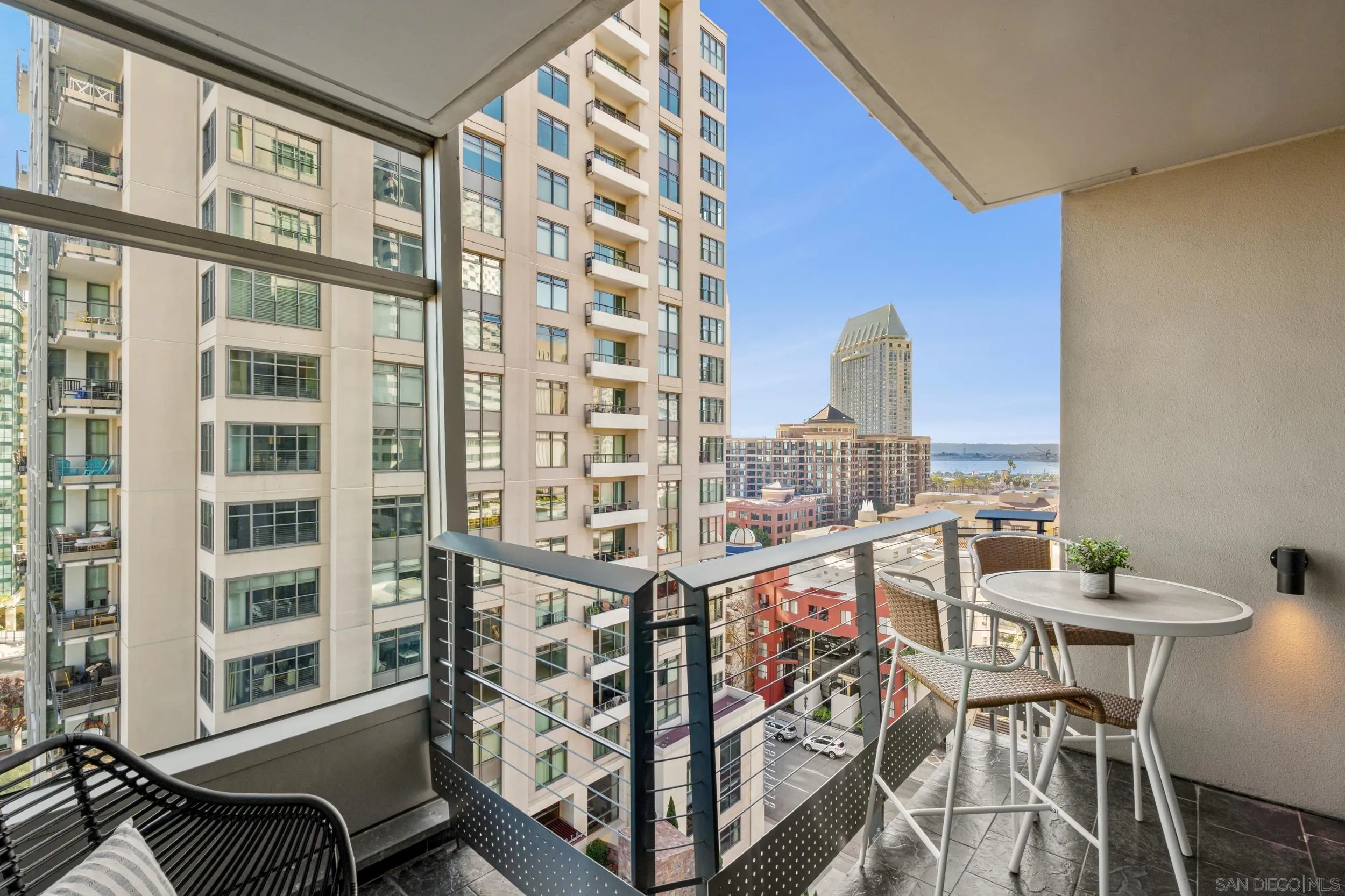Photo #3: 240002360 Listing 