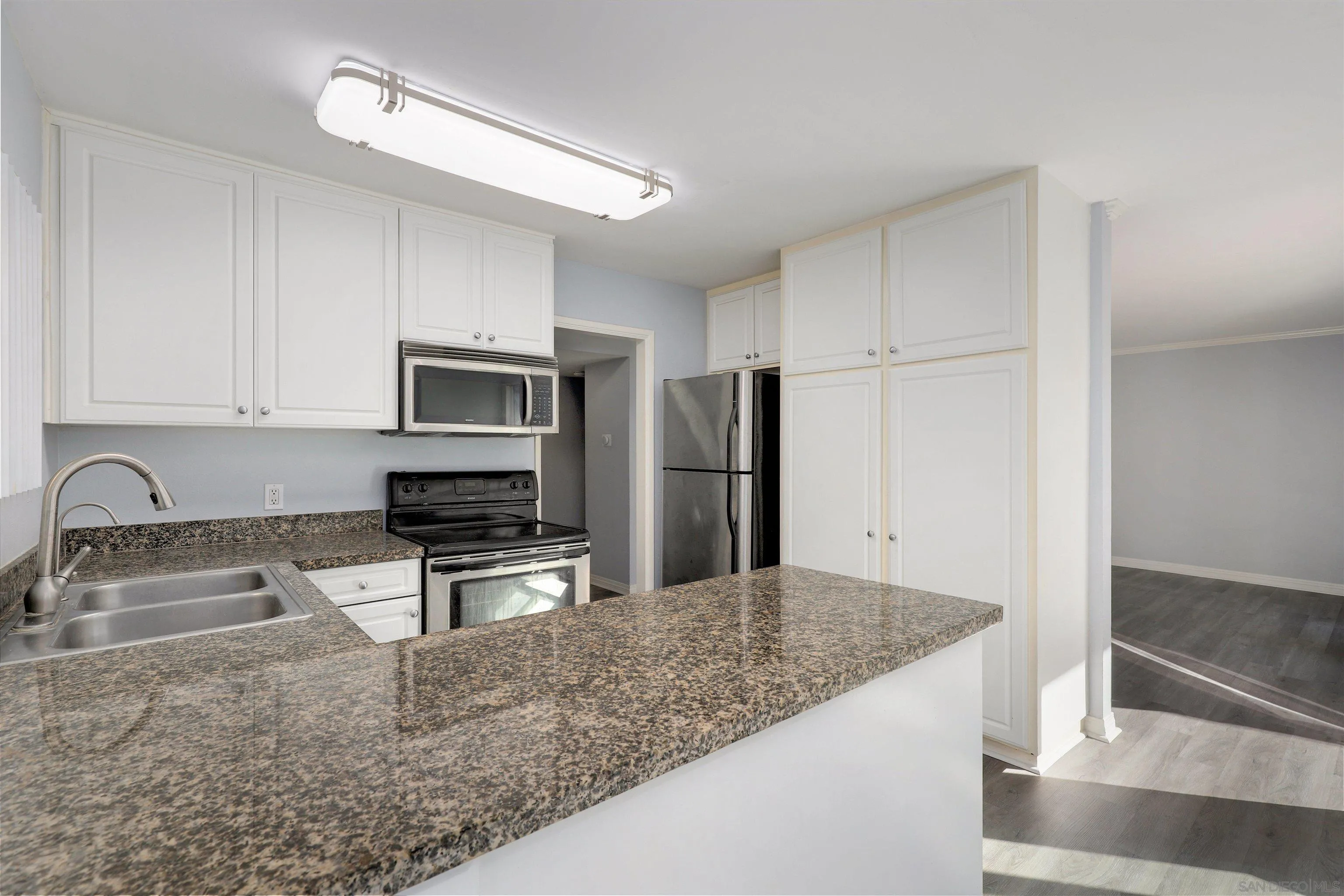 Photo #5: 240002386 Listing 