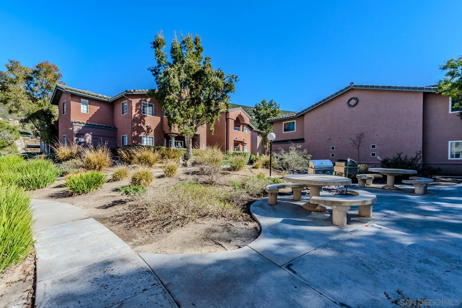 https://cdn.realtyfeed.com/cdn/127/240002389/3f0845c25cc8f9024a52b52f963292ce.webp