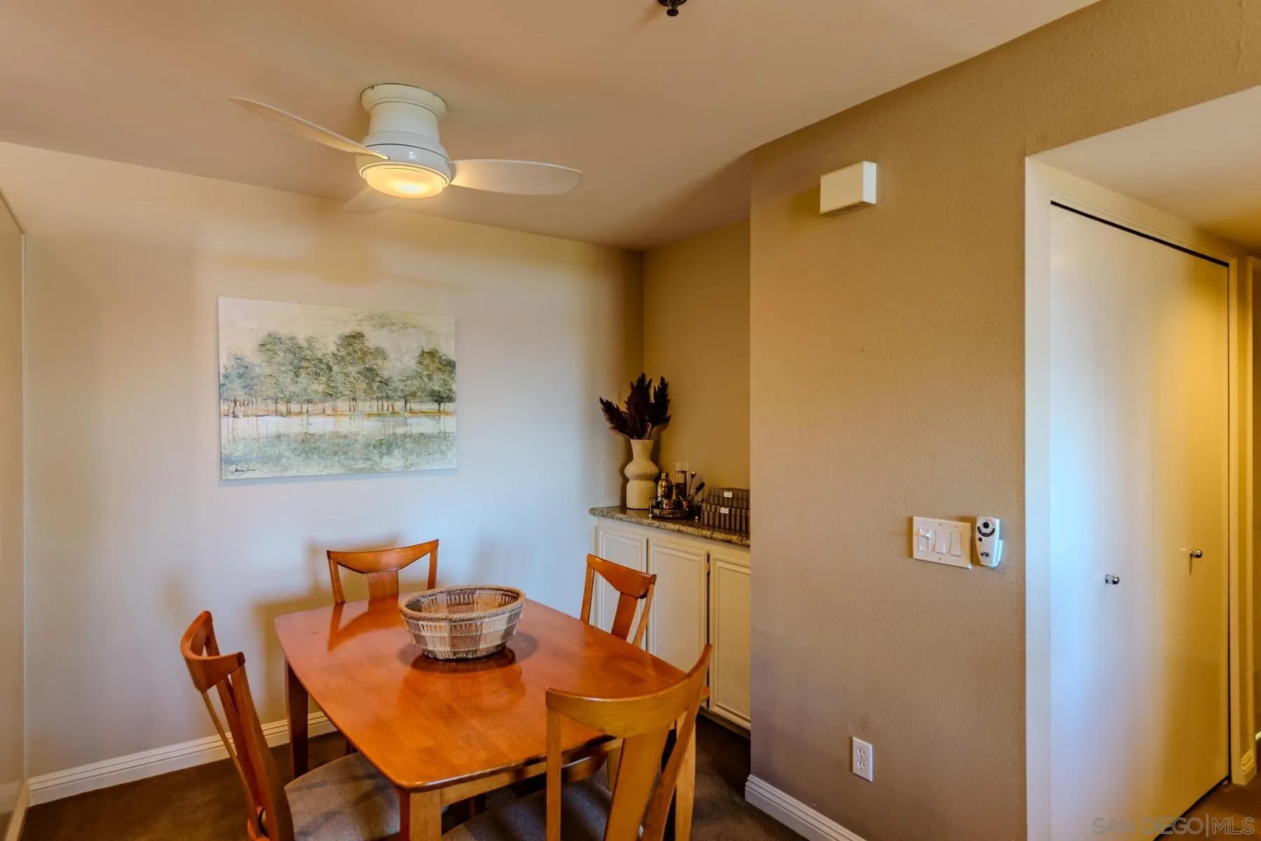 https://cdn.realtyfeed.com/cdn/127/240002389/b48291027395dc5be7a1b92852c91f0c.webp