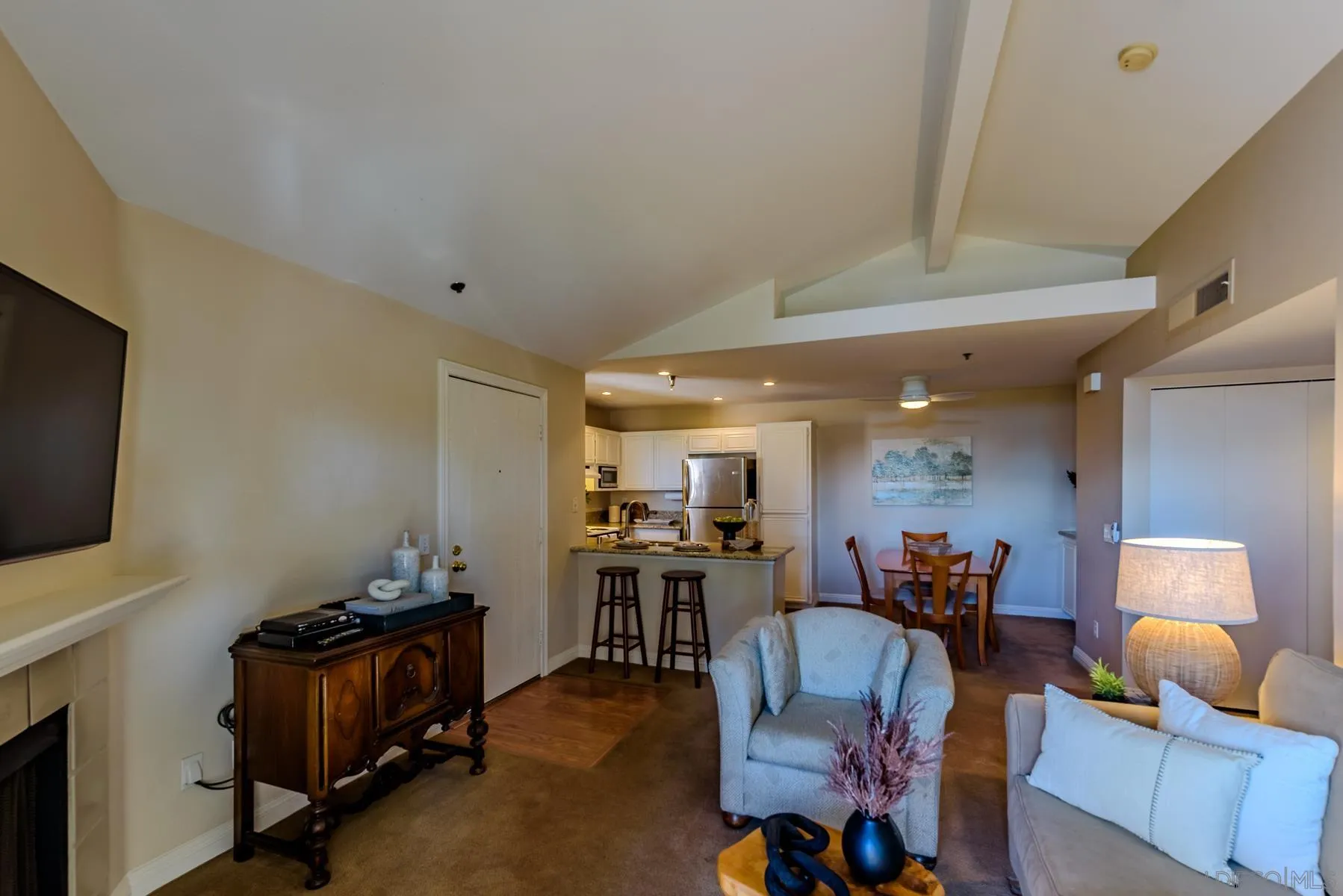 https://cdn.realtyfeed.com/cdn/127/240002389/e00fc5e4e64eb6200724f97a0914ef17.webp