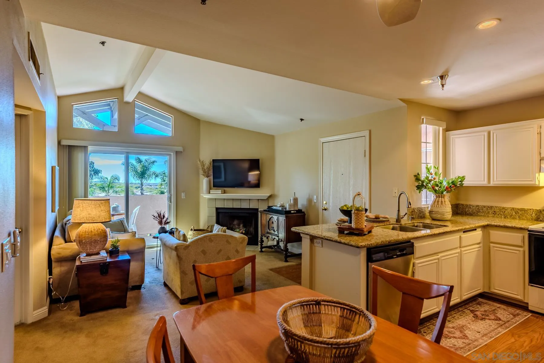 https://cdn.realtyfeed.com/cdn/127/240002389/fbf95f643eb271c271f6bfed8c4a88c8.webp