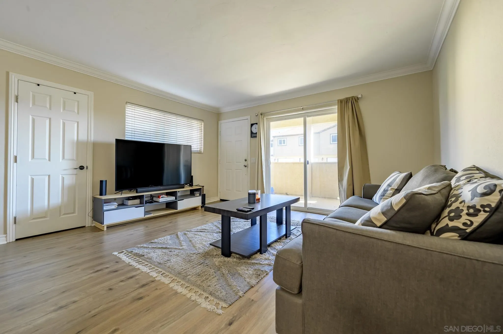 Photo #6: 240002471 Listing 