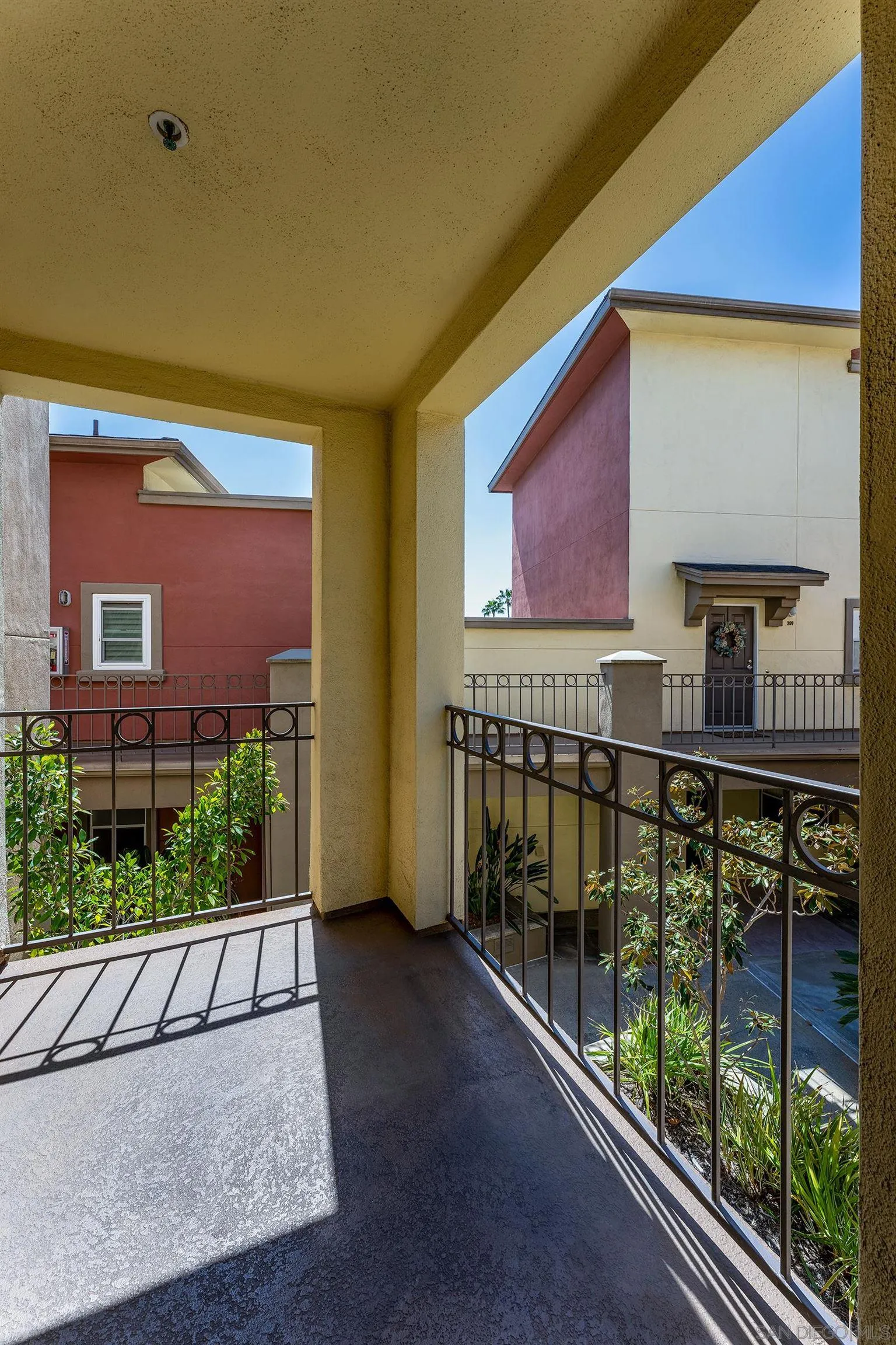 Photo #6: 240002597 Listing 