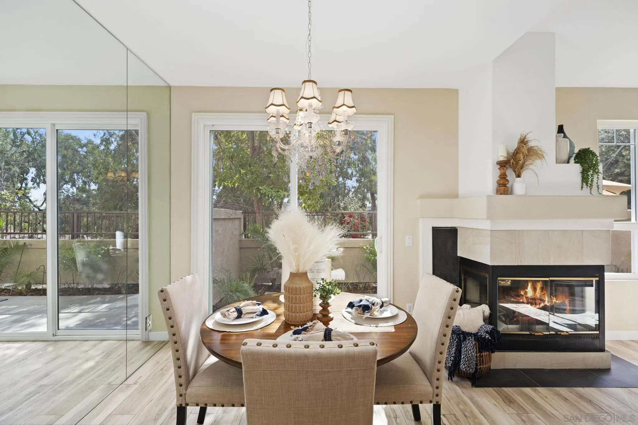 Photo #4: 240002648 Listing 